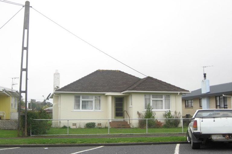 Photo of property in 18 Grey Street, Waitara, 4320