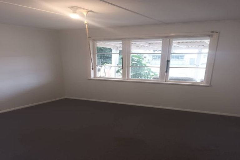 Photo of property in 121 Maunsell Road, Port Waikato, Tuakau, 2695