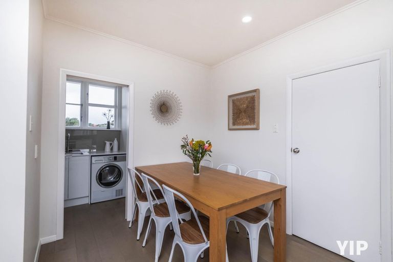Photo of property in 32 Bracken Road, Paparangi, Wellington, 6037