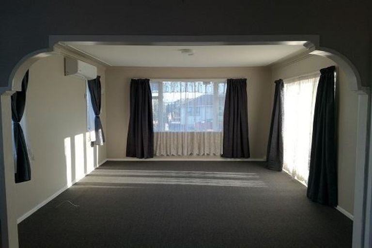 Photo of property in 7 Clayton Road, Manurewa, Auckland, 2102