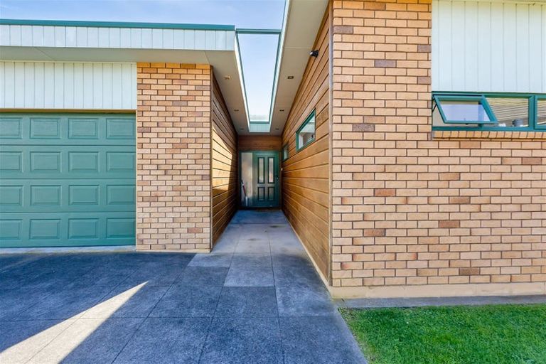 Photo of property in 93 Parklands Avenue, Bell Block, New Plymouth, 4312