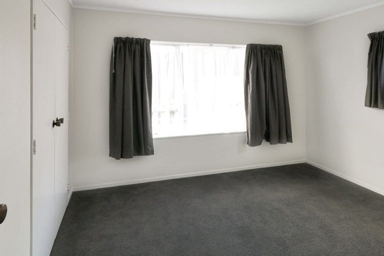 Photo of property in 13 Kaitangata Crescent, Kelson, Lower Hutt, 5010