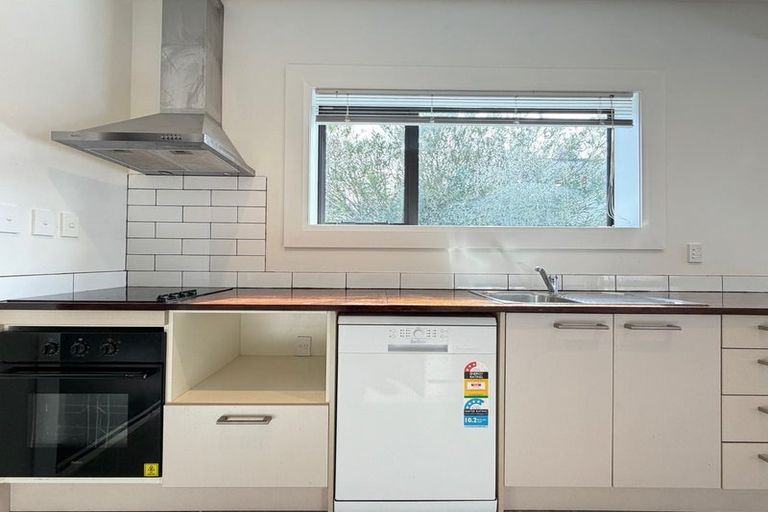 Photo of property in 8 Avon Street, Waterloo, Lower Hutt, 5011