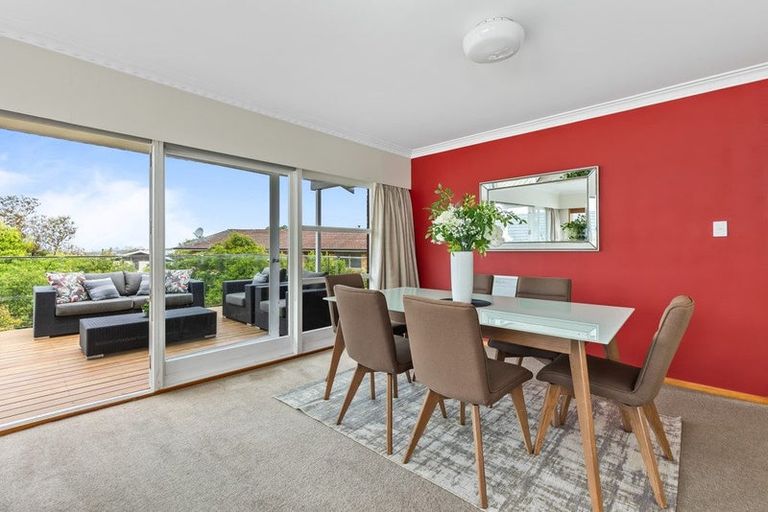 Photo of property in 30a Geoffrey Road, Torbay, Auckland, 0630