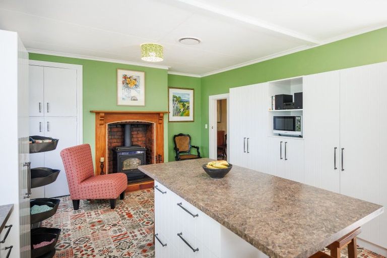 Photo of property in 6 Griffins Road, Marton, 4788