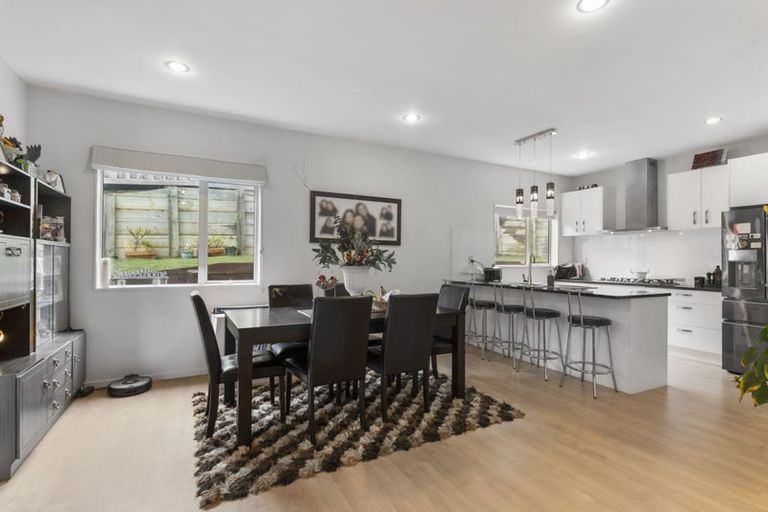 Photo of property in 76 Kaipatiki Road, Glenfield, Auckland, 0629