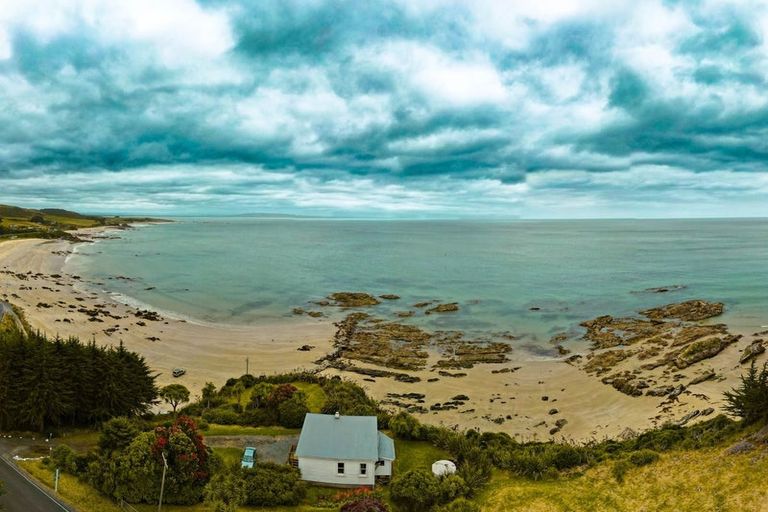 Photo of property in 523 The Nuggets Road, Ahuriri Flat, Kaka Point, 9271