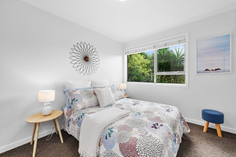 Photo of property in 431 Don Buck Road, Massey, Auckland, 0614