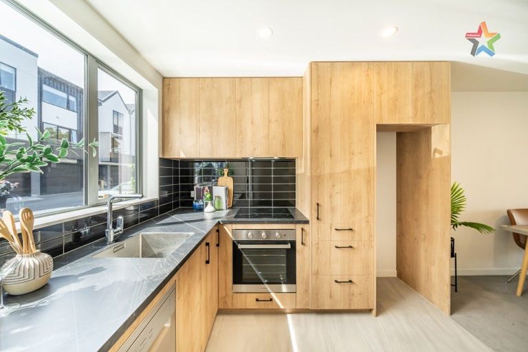 Photo of property in 34 John Street, Stokes Valley, Lower Hutt, 5019