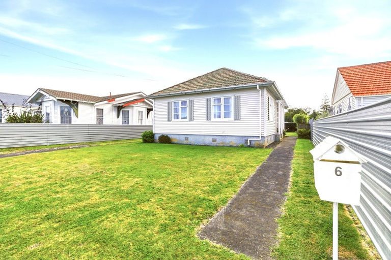 Photo of property in 6 Brunswick Road, Aramoho, Whanganui, 4500