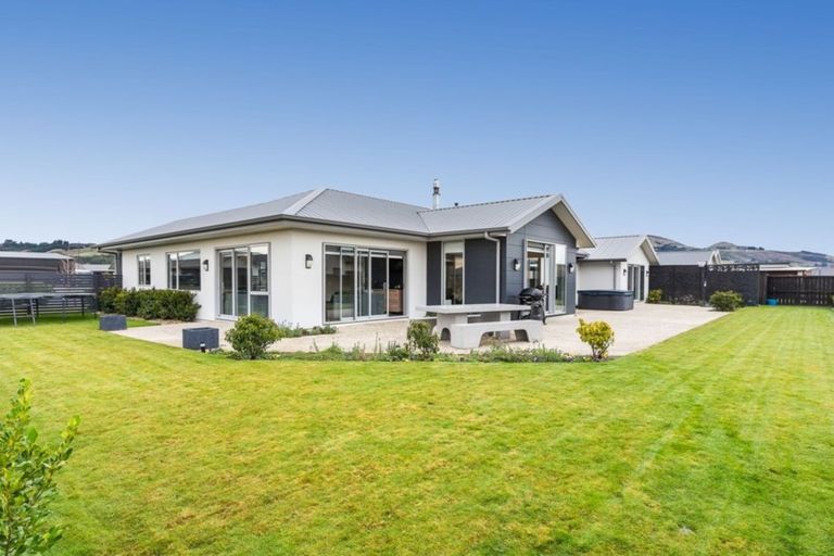 Photo of property in 14 Windermere Drive, Mosgiel, 9024