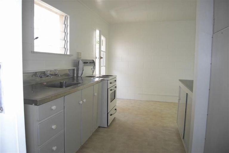 Photo of property in 1a Rimu Street, New Lynn, Auckland, 0600