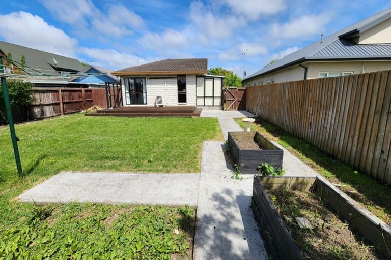 Photo of property in 246 Main Road North, Redwood, Christchurch, 8051