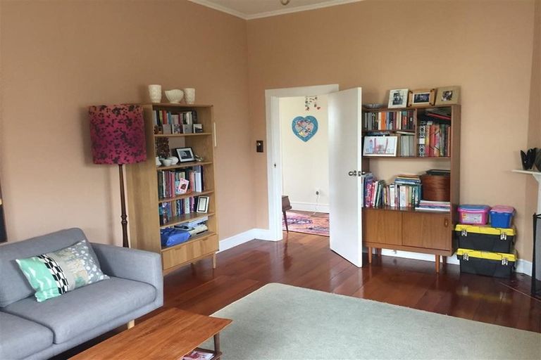 Photo of property in 47 Eden Street, Island Bay, Wellington, 6023