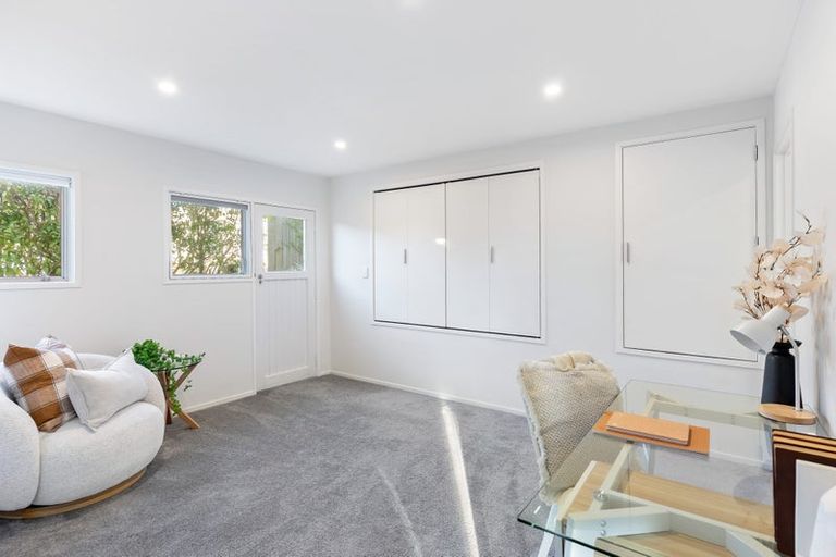 Photo of property in 1/98 Park Rise, Campbells Bay, Auckland, 0630