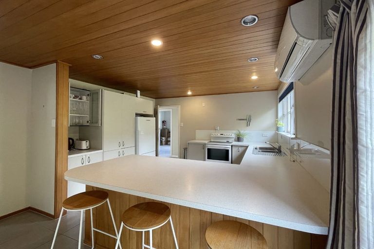 Photo of property in 15 Rossiter Street, Tawa, Wellington, 5028