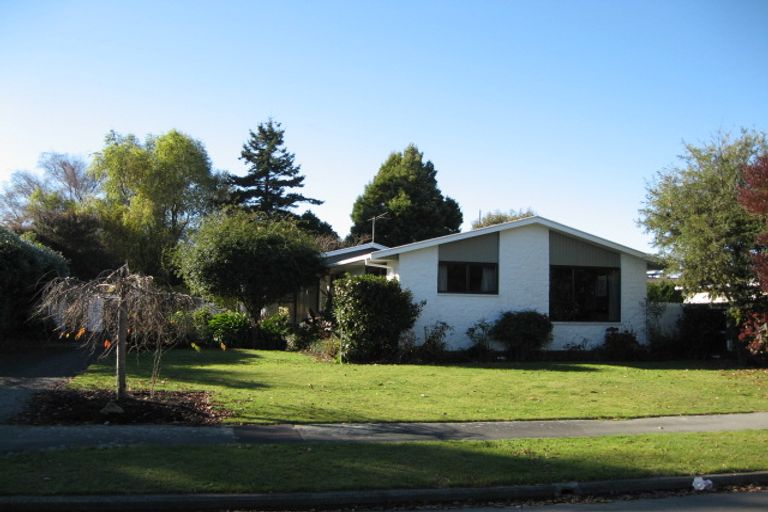 Photo of property in 4 Neave Place, Hillmorton, Christchurch, 8025