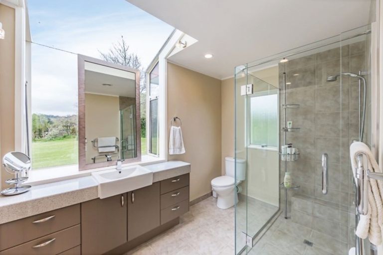 Photo of property in 500 Whitehills Road, Waitoki, Silverdale, 0994