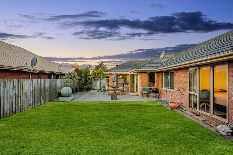 Photo of property in 16 Cockle Lane, Waimairi Beach, Christchurch, 8083