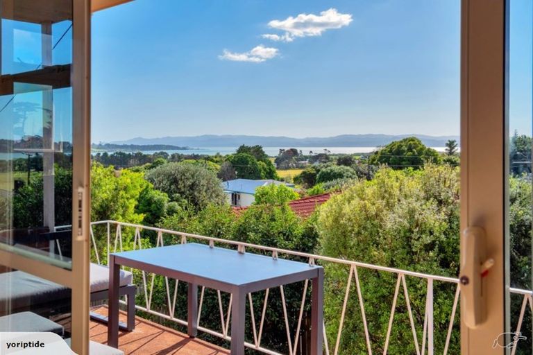 Photo of property in 115 Wallace Road, Mangere Bridge, Auckland, 2022