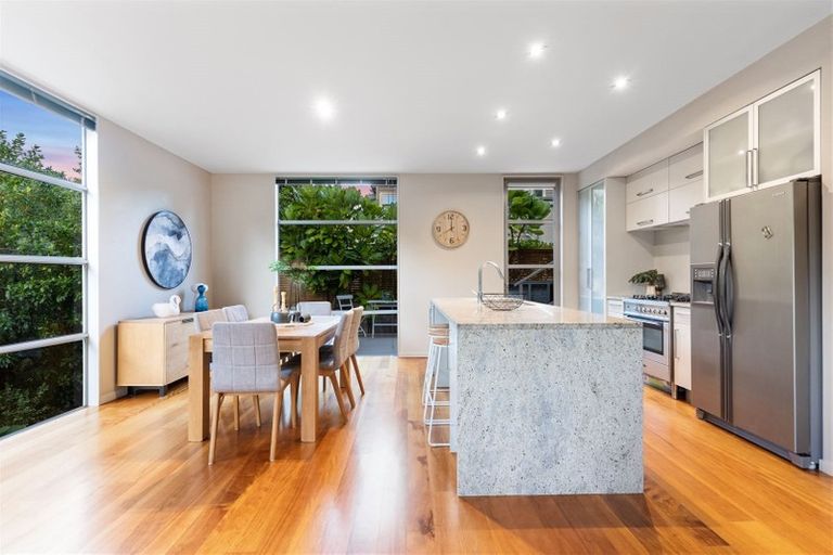 Photo of property in 14 Kahikatea Close, Campbells Bay, Auckland, 0630