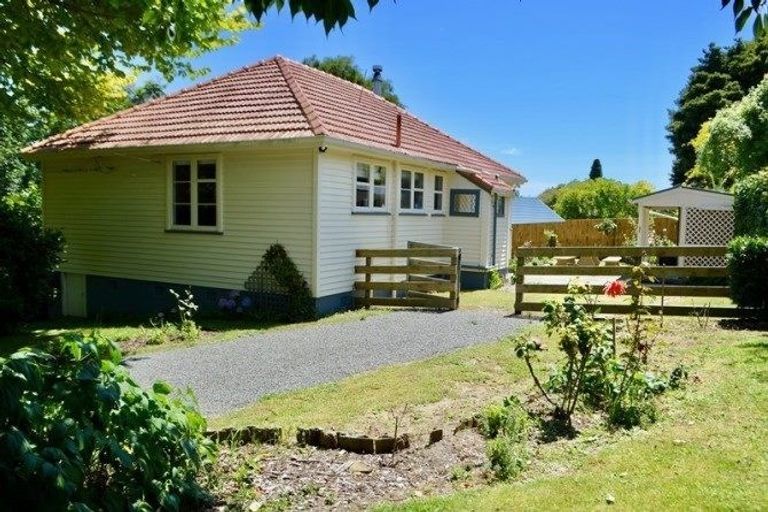 Photo of property in 21 Tame Porati Street, Manakau, Levin, 5573