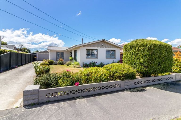 Photo of property in 37 Colwyn Street, Bryndwr, Christchurch, 8053