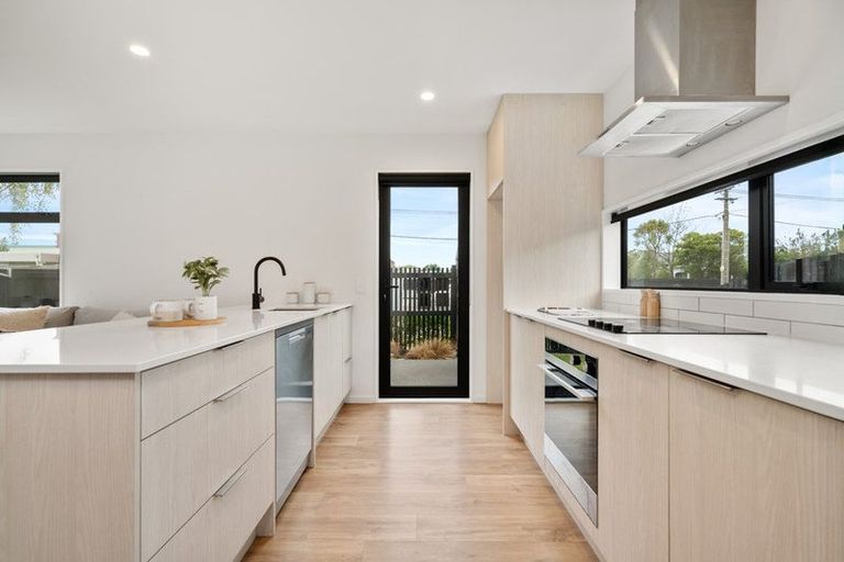 Photo of property in 199a Hills Road, Edgeware, Christchurch, 8013