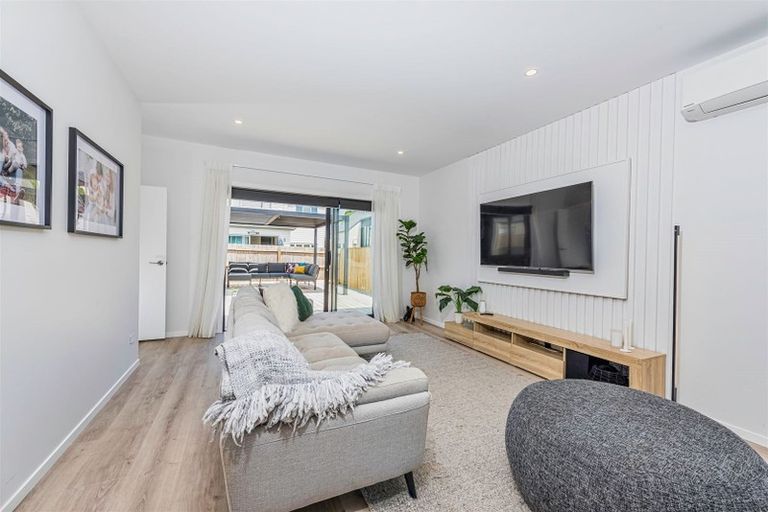 Photo of property in 5 Waipana Street, Hobsonville, Auckland, 0618