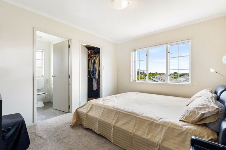 Photo of property in 15 Mulvaney Crescent, Henderson, Auckland, 0612