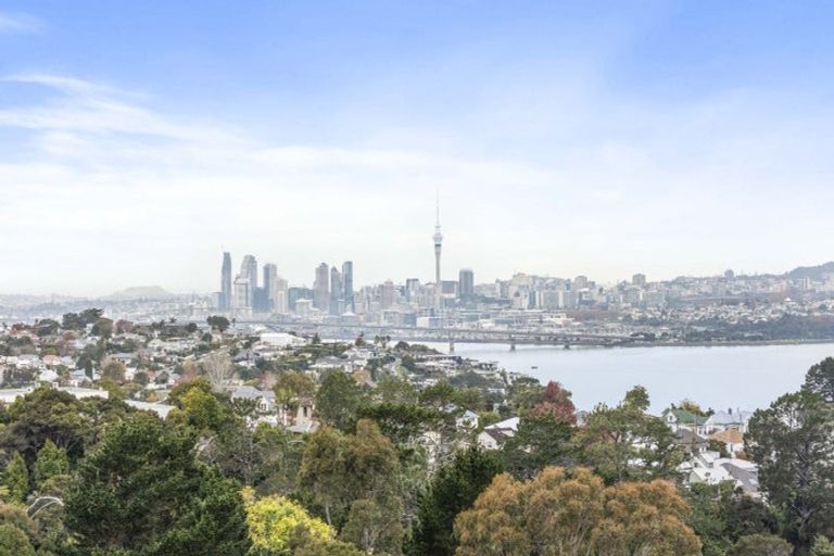 Photo of property in 6 Huka Road, Birkenhead, Auckland, 0626