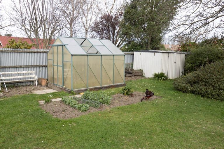 Photo of property in 17 Buckleys Terrace, Tinwald, Ashburton, 7700