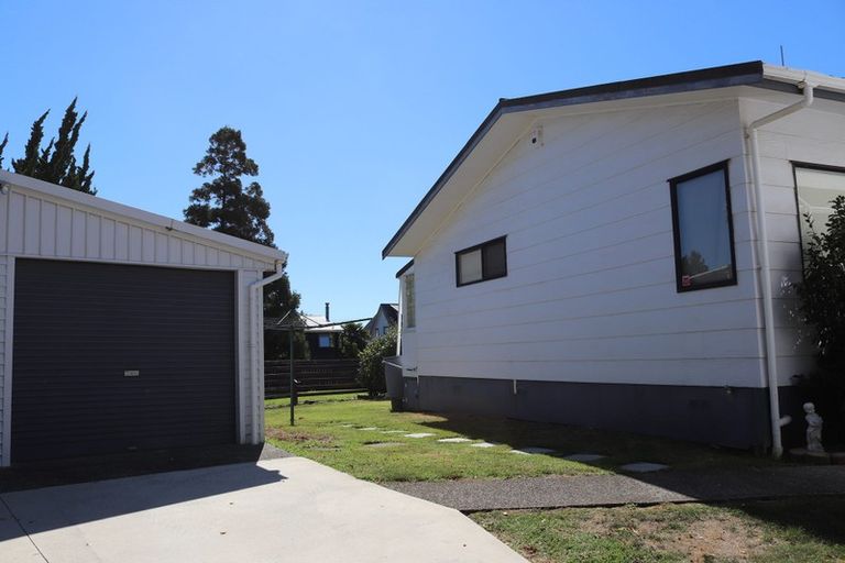 Photo of property in 7 Litchfield Place, Clarks Beach, 2122