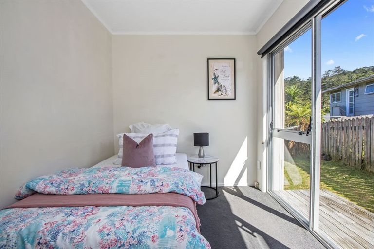 Photo of property in 118 Lynn Road, Bayview, Auckland, 0629