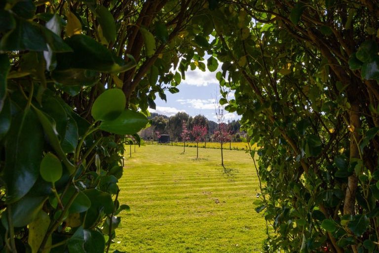 Photo of property in 1195d Pohangina Road, Pohangina, Ashhurst, 4884