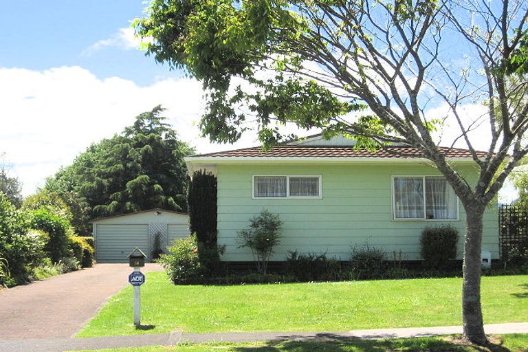 Photo of property in 18 Sheridan Crescent, Leamington, Cambridge, 3432