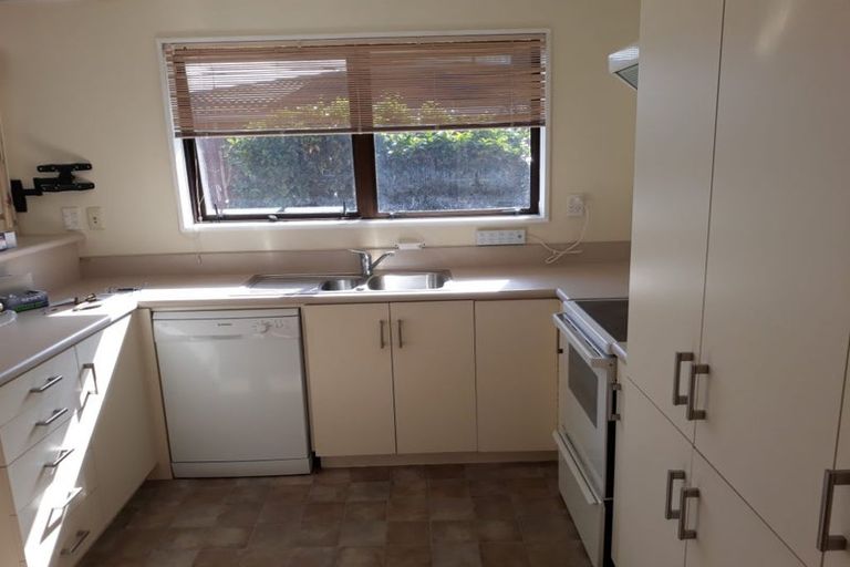 Photo of property in 120 Grahams Road, Burnside, Christchurch, 8053