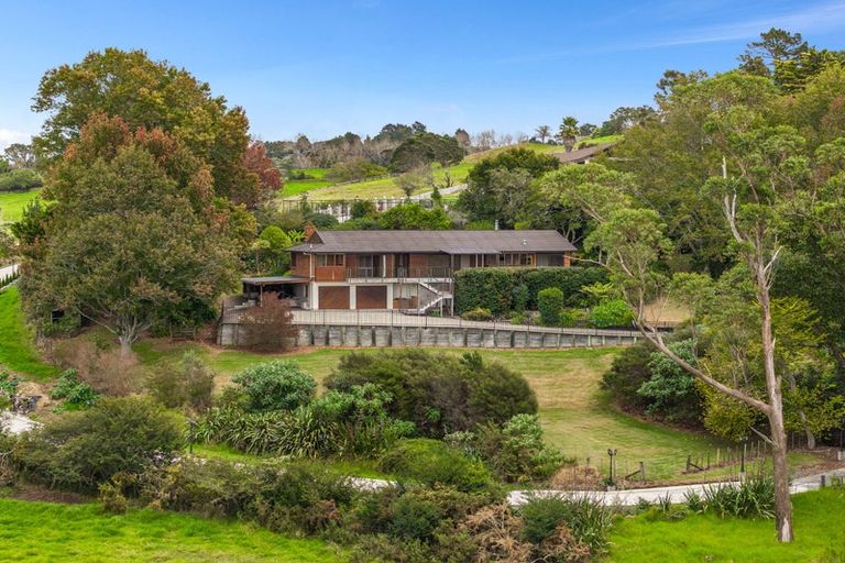 Photo of property in 115 Sandstone Road, Whitford, Manurewa, 2576