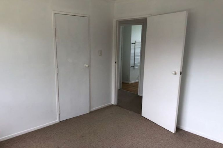 Photo of property in 12 Lipton Grove, Opaheke, Papakura, 2113