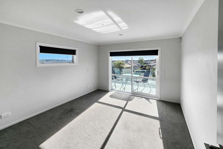 Photo of property in 2 Hemi Street, Waikanae, 5036