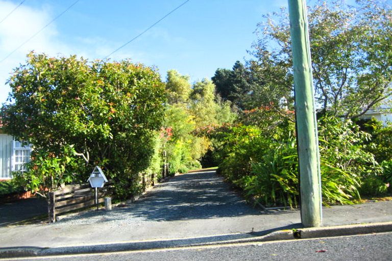 Photo of property in 19 Honeystone Street, Helensburgh, Dunedin, 9010