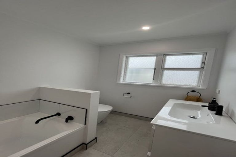 Photo of property in 72 Westminster Road, Wainuiomata, Lower Hutt, 5014