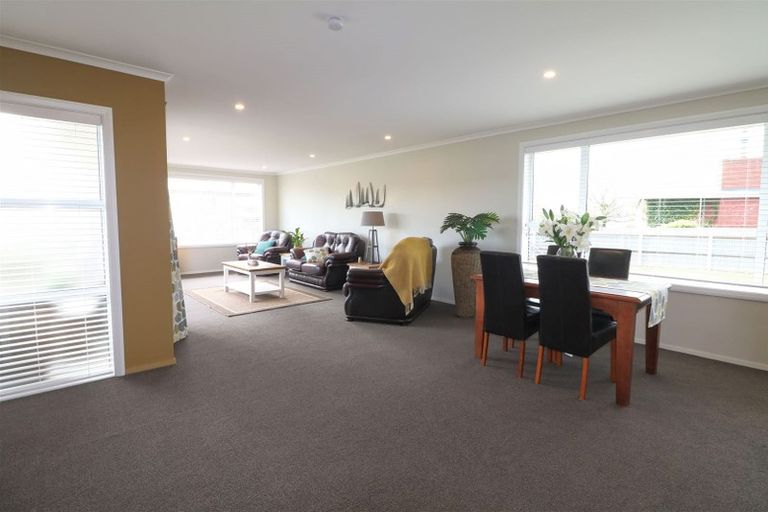 Photo of property in 8 Kowhai Street, Highfield, Timaru, 7910