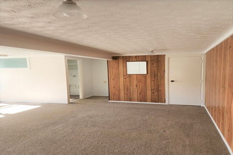 Photo of property in 14 Ranch Avenue, Beach Haven, Auckland, 0626