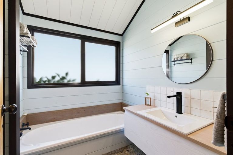 Photo of property in 2/238 Estuary Road, South New Brighton, Christchurch, 8062