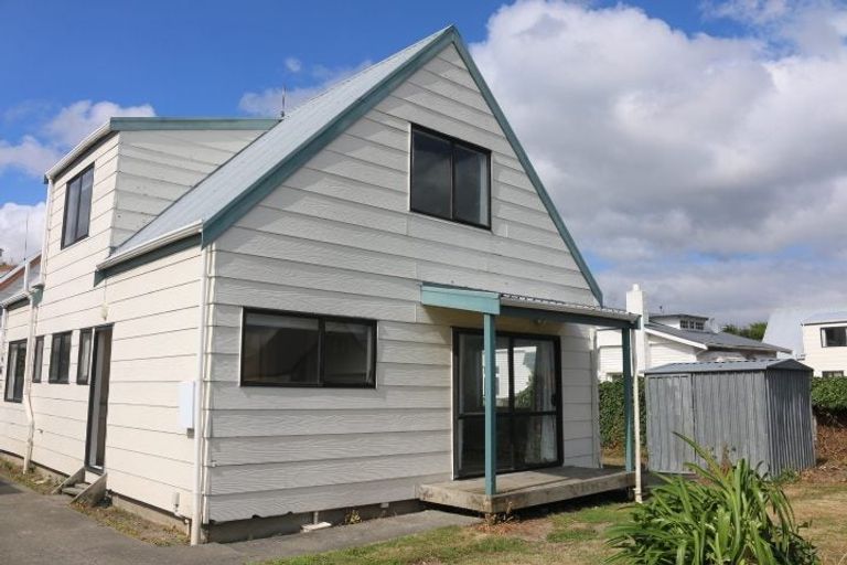 Photo of property in 46 Fitchett Street, Palmerston North, 4410