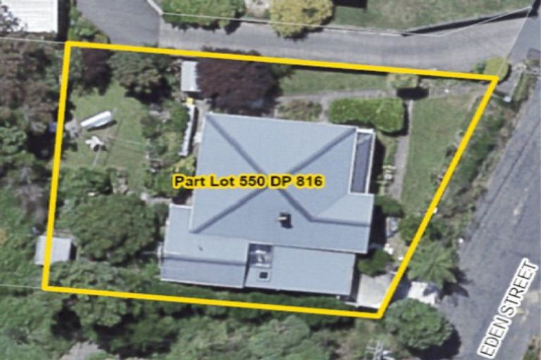 Photo of property in 66 Eden Street, Island Bay, Wellington, 6023