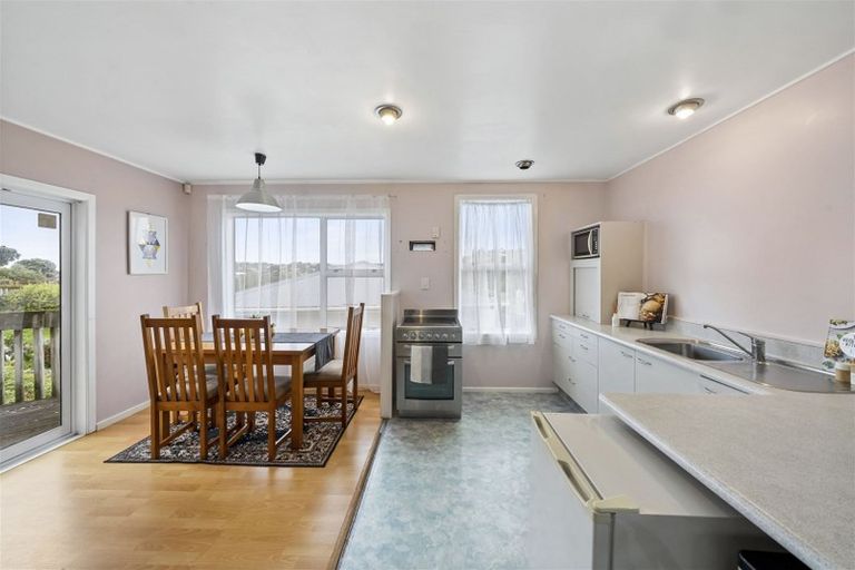 Photo of property in 35 Waiuta Street, Titahi Bay, Porirua, 5022