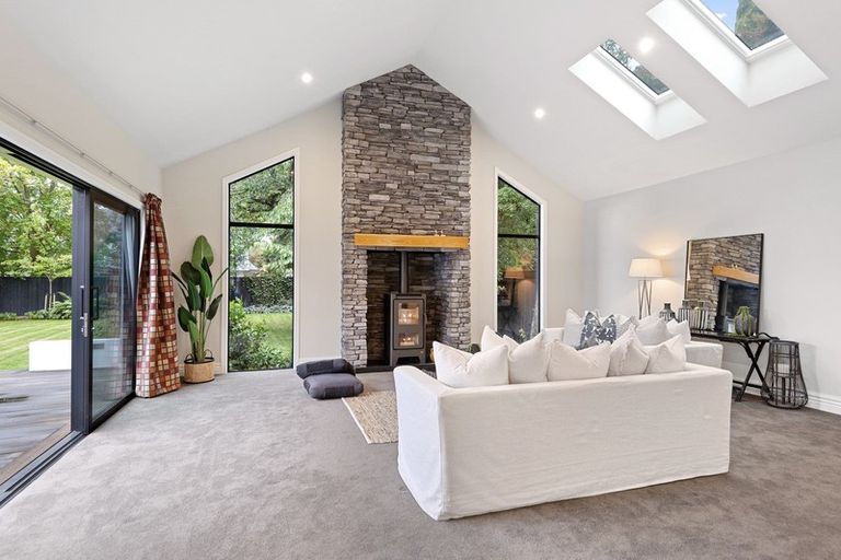 Photo of property in 117 Glandovey Road, Strowan, Christchurch, 8052