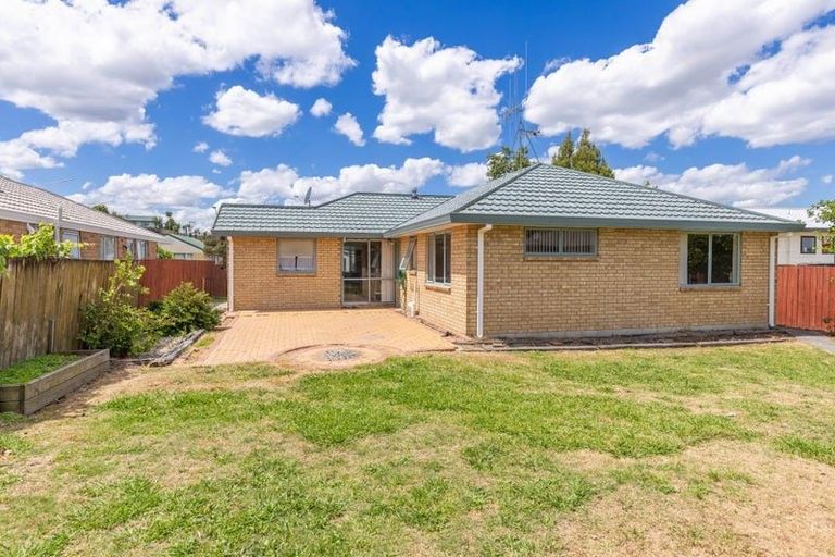 Photo of property in 8a Lloyd Drive, Nawton, Hamilton, 3200